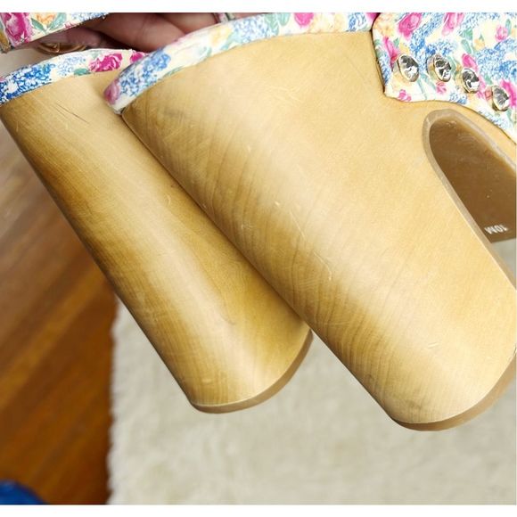 Sugar Thrillz Cottage Calling Floral Print Clogs Size 10M Nwot - Picture 7 of 10